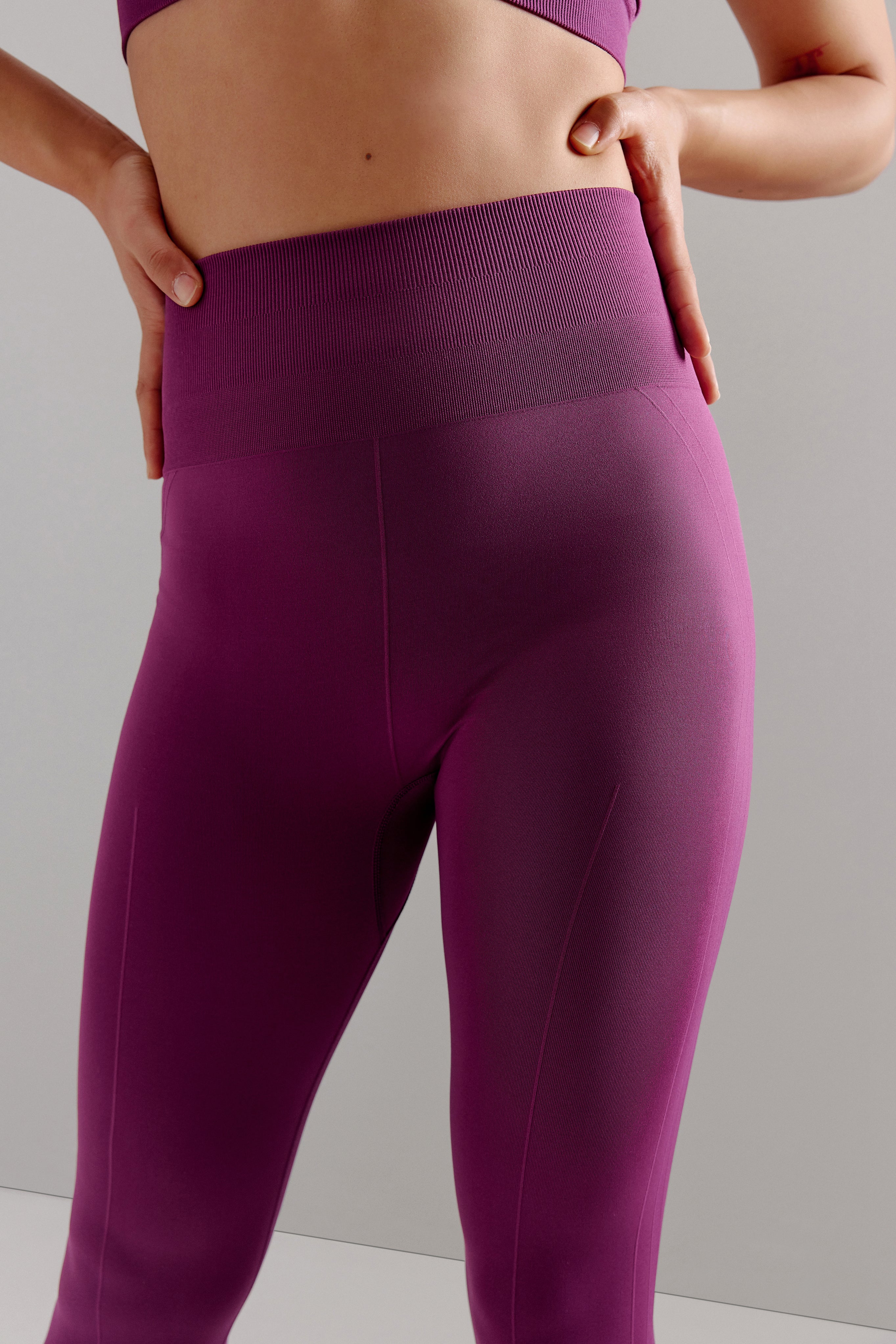 Core Low-Intensity Seamless Leggings - Image 5