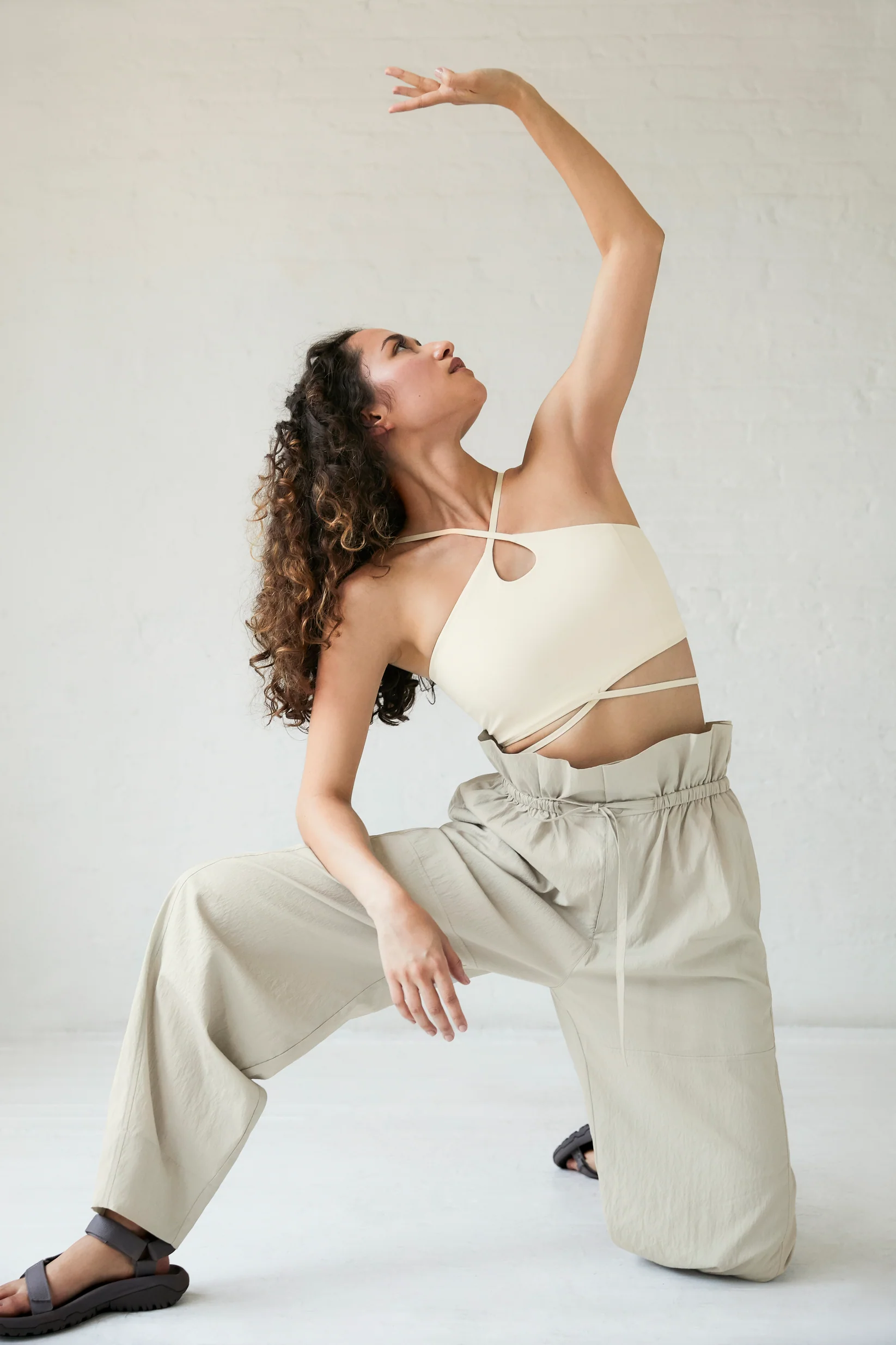 NEIWAI ACTIVE X Andrea Jiapei Li Cutout Halter Sports Top - Image 4