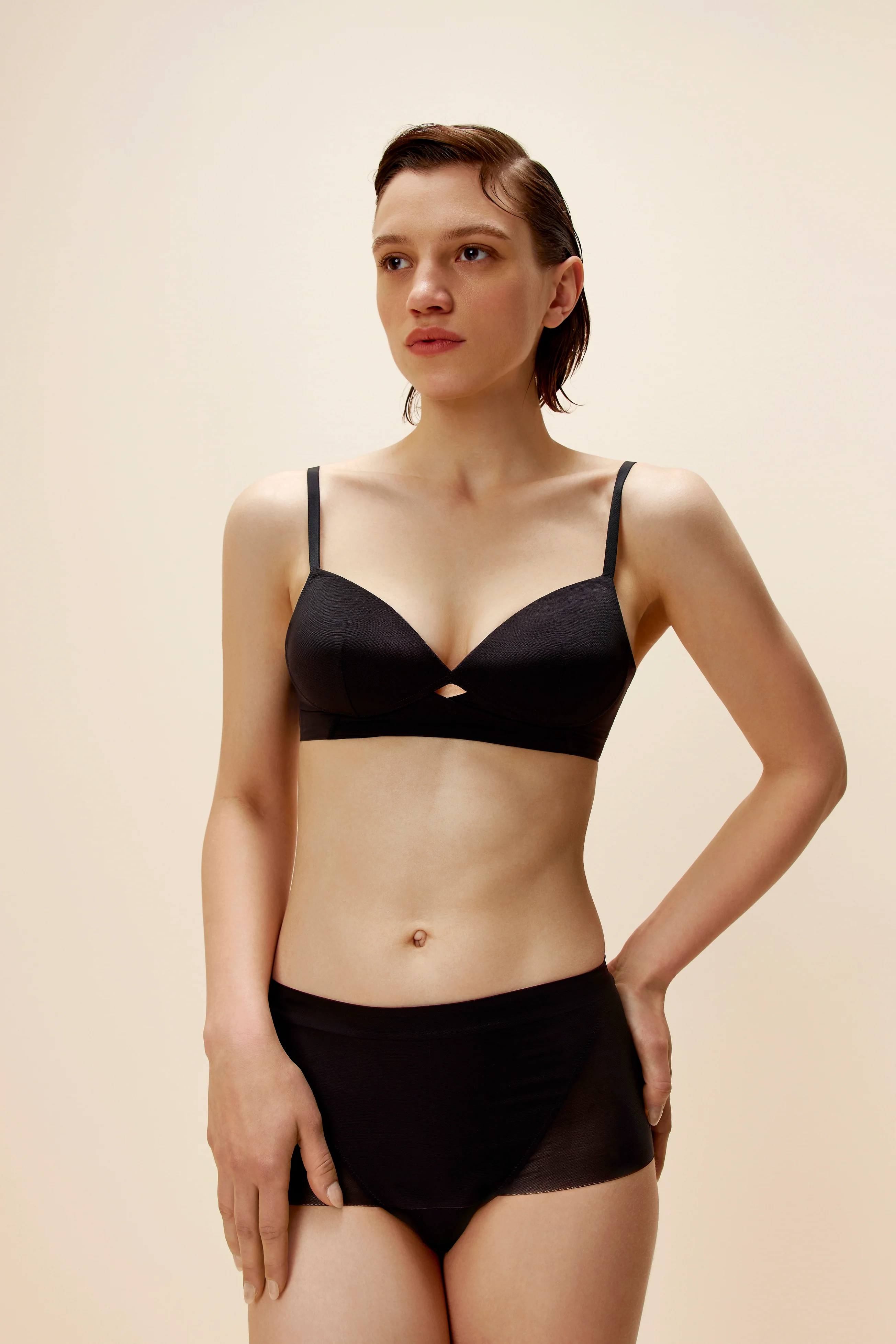 Twin Cross Mesh Bra - Image 4